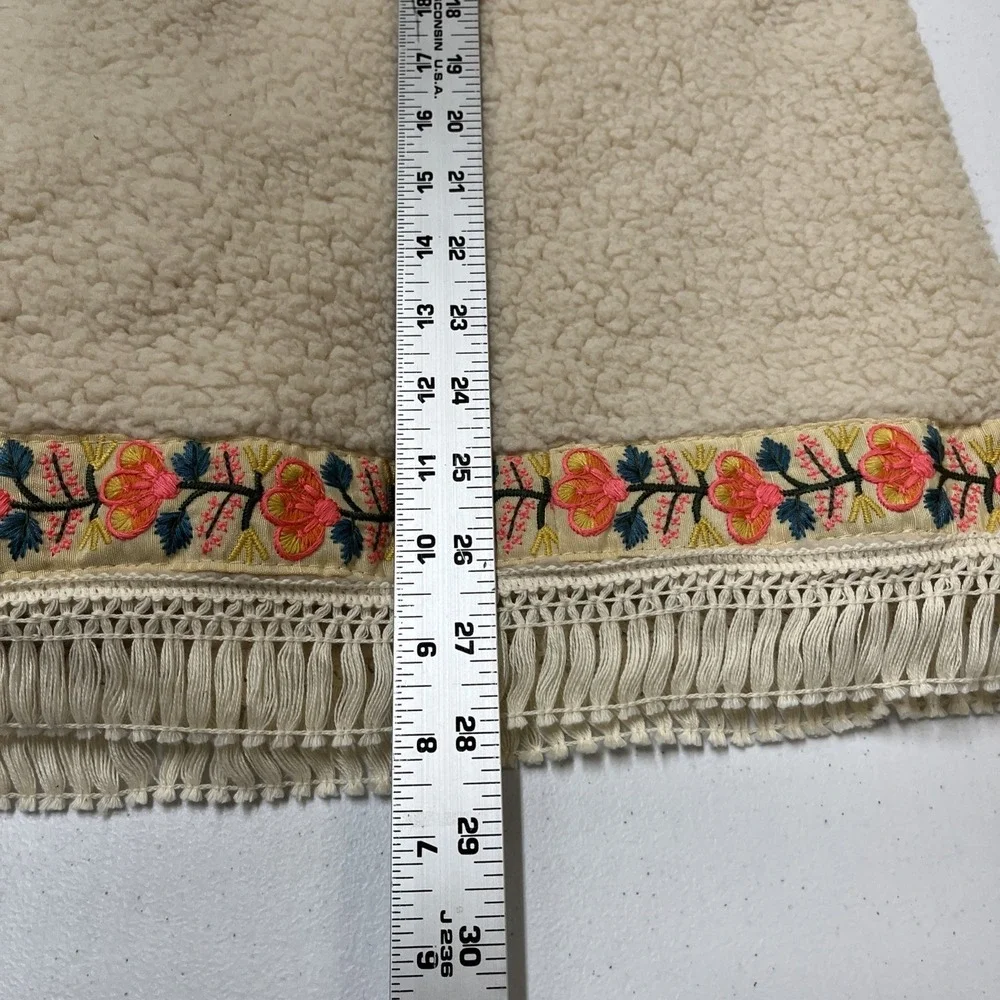 Natural Life Body Towel Wrap L/XL Ivory Fleece Floral Embroidered Magnetic Close